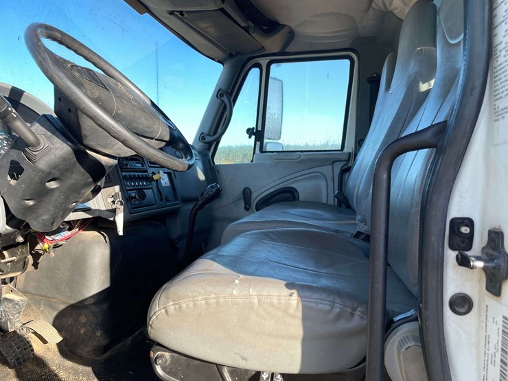 2007-international-durastar-4200-image-10