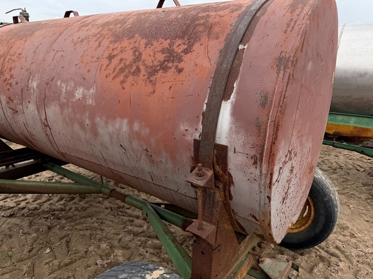 #41260-•-~600-gallon-fuel-wagon-image-32