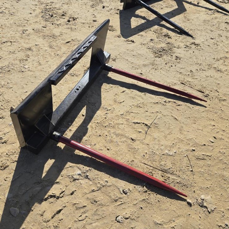 #263 • SKID LOADER BALE SPEAR