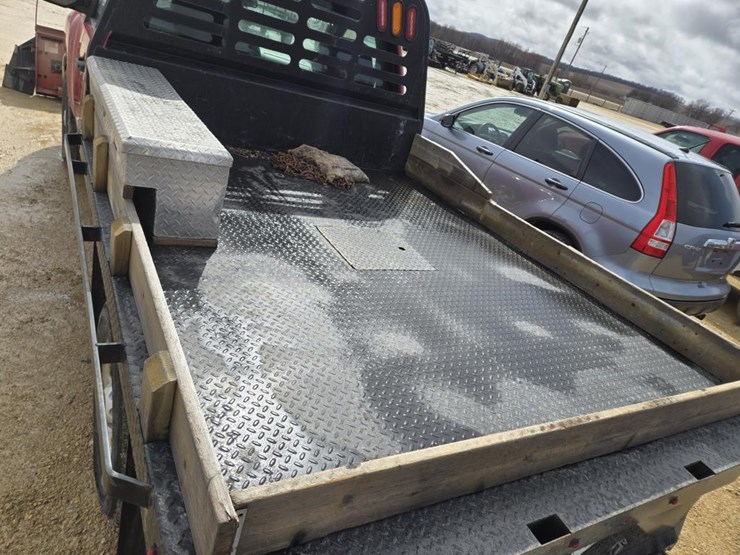 2013-chevrolet-k2500-image-10