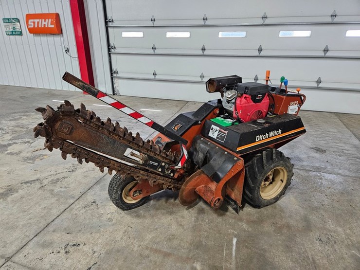 ditch-witch-1820-image-1