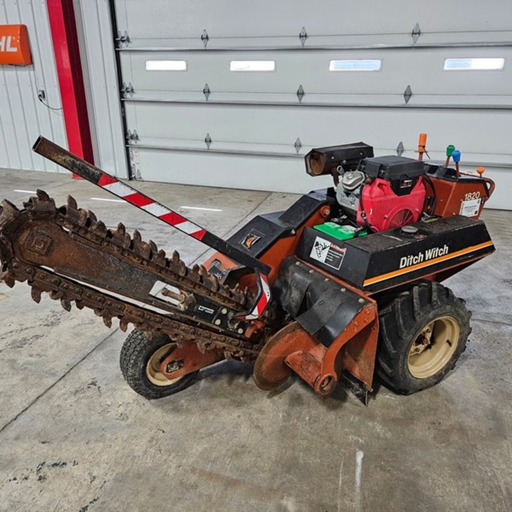 DITCH WITCH 1820