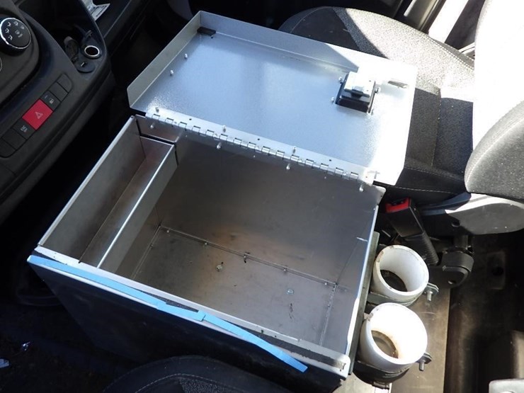 2021-dodge-1500-image-33