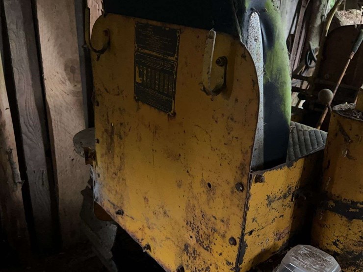 caterpillar-fifteen-image-28