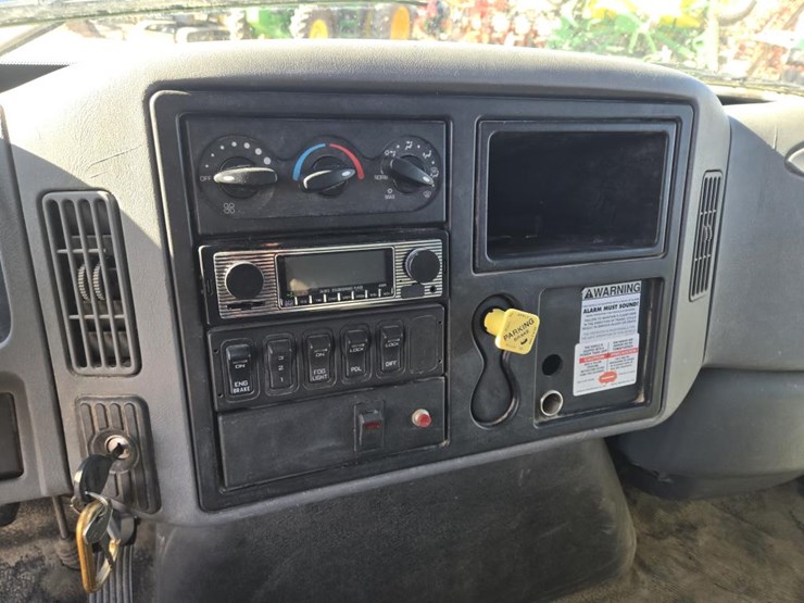 #204-•-2006-international-7500-tandem-dump-truck-image-27