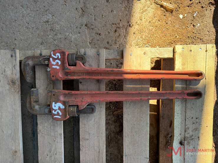 (2)-pipe-wrenches-image-1