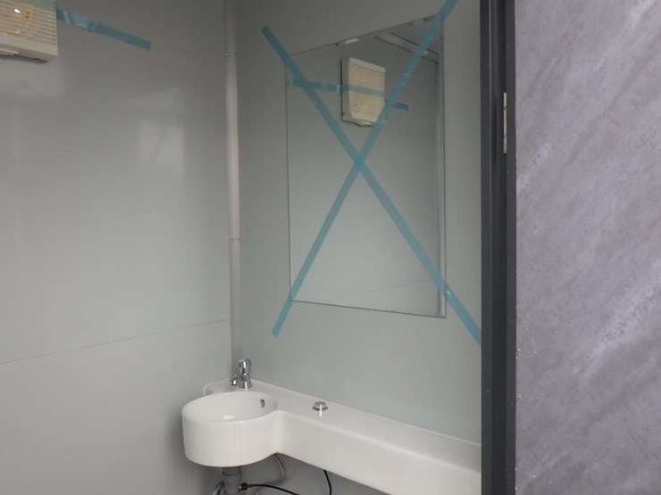 single-stall-portable-toilet-image-9