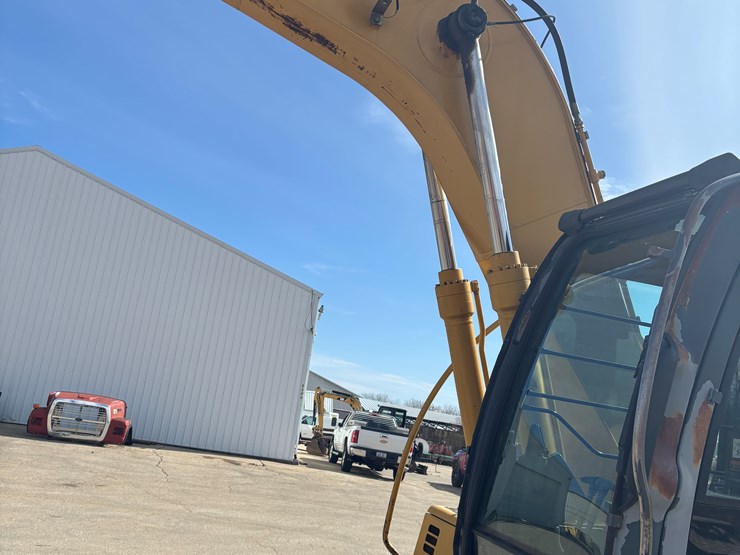 deere-160c-lc-image-43