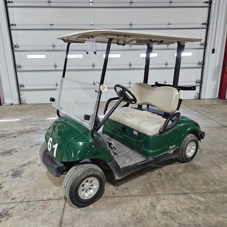 #677 • Yamaha Gas Golf Cart