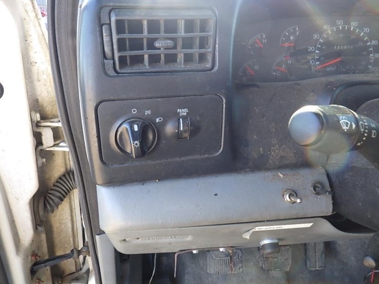 2002-ford-f750-image-33