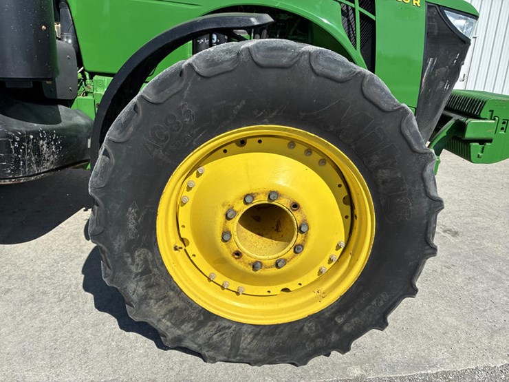 2013-john-deere-8360r-image-44
