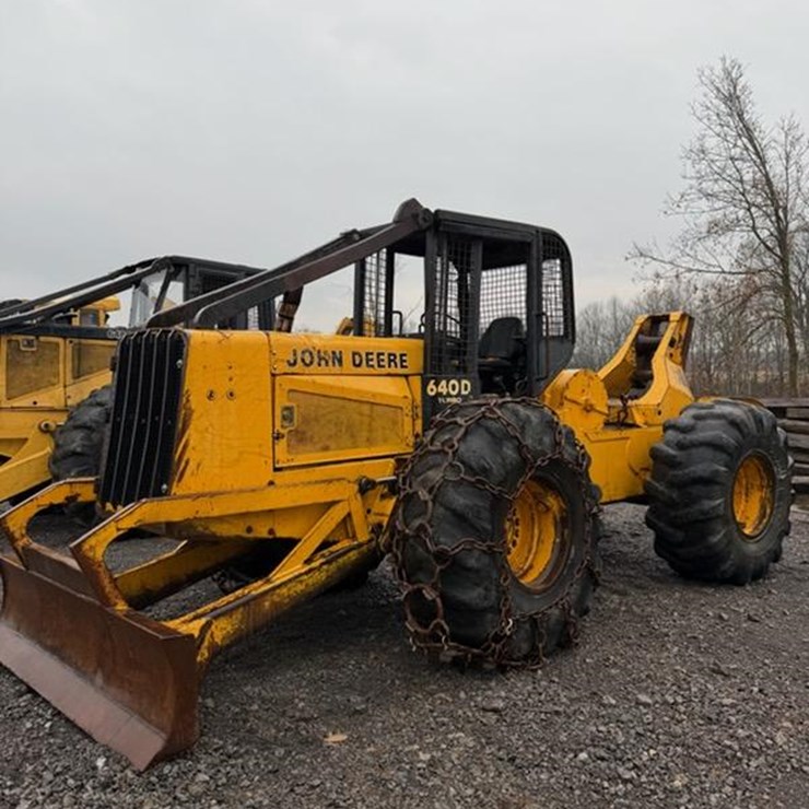 1989 JOHN DEERE 640D