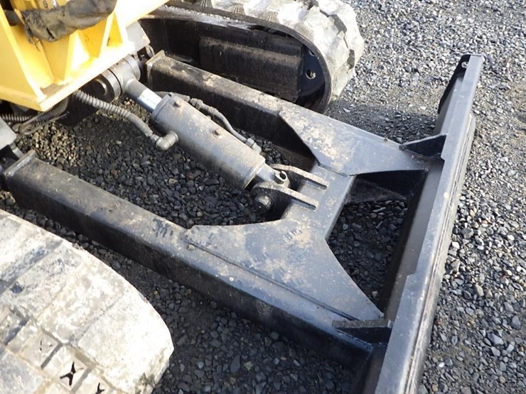 caterpillar-305.5-image-35