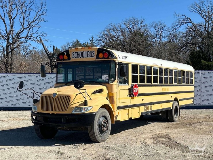 2010-chevrolet-tahoe-image-1