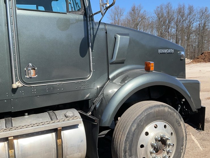 1999-kenworth-t800b-image-58