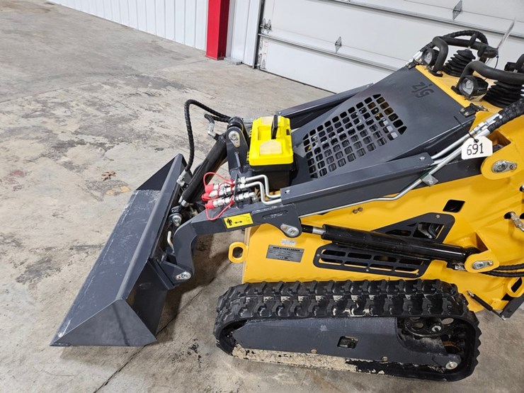 #691-•-2026-zjg-zj380-mini-skid-steer-image-13