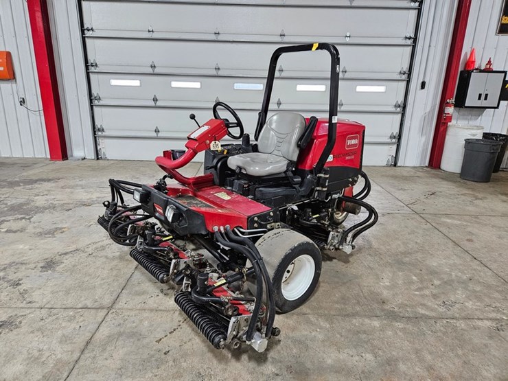 #695-•-toro-reelmaster-3550-d-fairway-mower-image-1