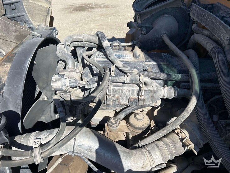 2010-chevrolet-tahoe-image-8