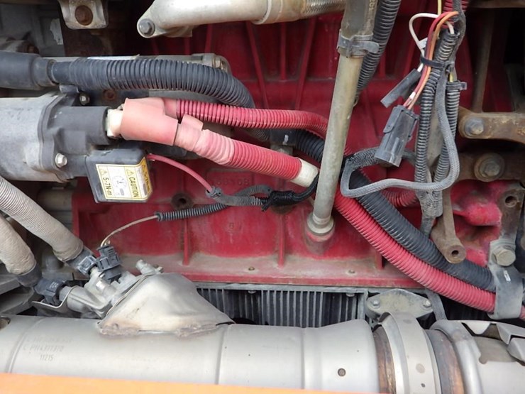 2015-jlg-8042-image-22