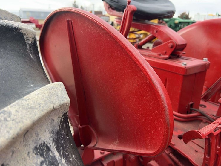 farmall-300-image-31