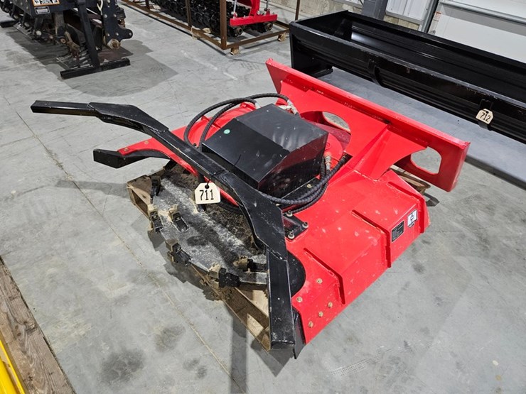 #711-•-giyi-dm43-skid-steer-disc-mulcher-image-1