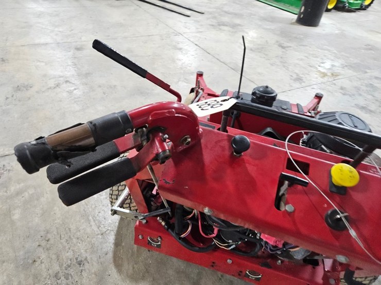 #689-•-ferris-comfort-controll-dd-walk-behind-mower-image-17