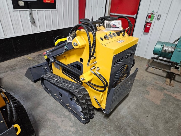 #690-•-2026-zjg-zj380-mini-skid-steer-image-3