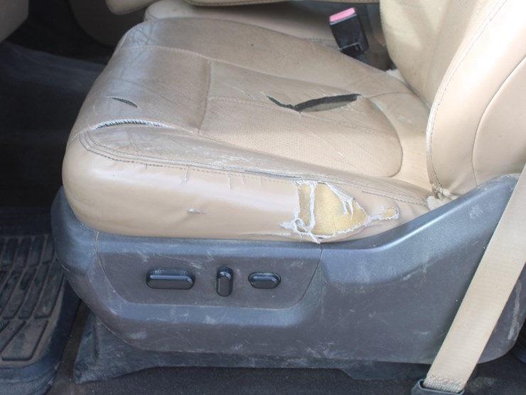 2011-ford-f250-lariat-image-27