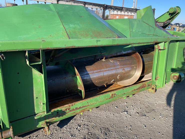 john-deere-216-image-10