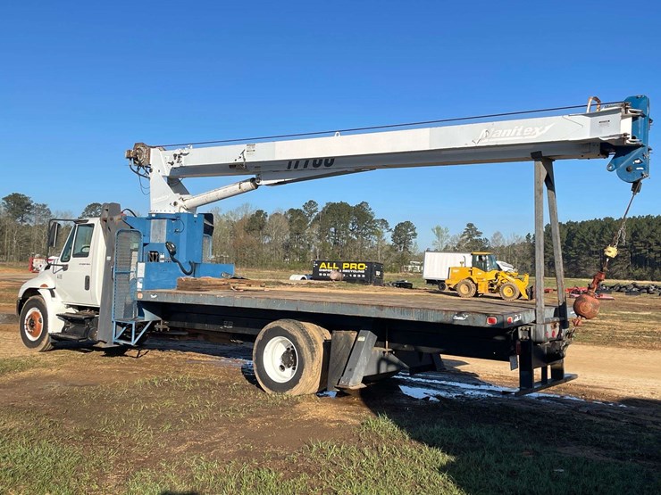 2007-international-durastar-4200-image-2