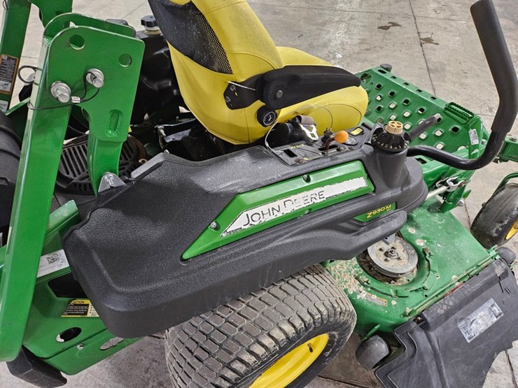 2015-john-deere-z930m-efi-image-15