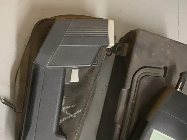 #104-•-raytek-thermometer-and-exteck-tachometer-image-5