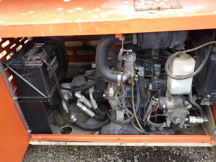 2008-jlg-260mrt-image-10