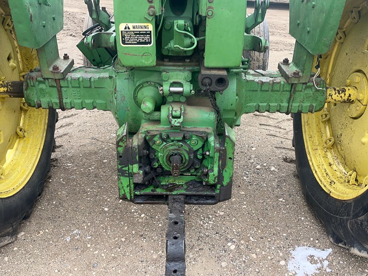 john-deere-3020-image-8