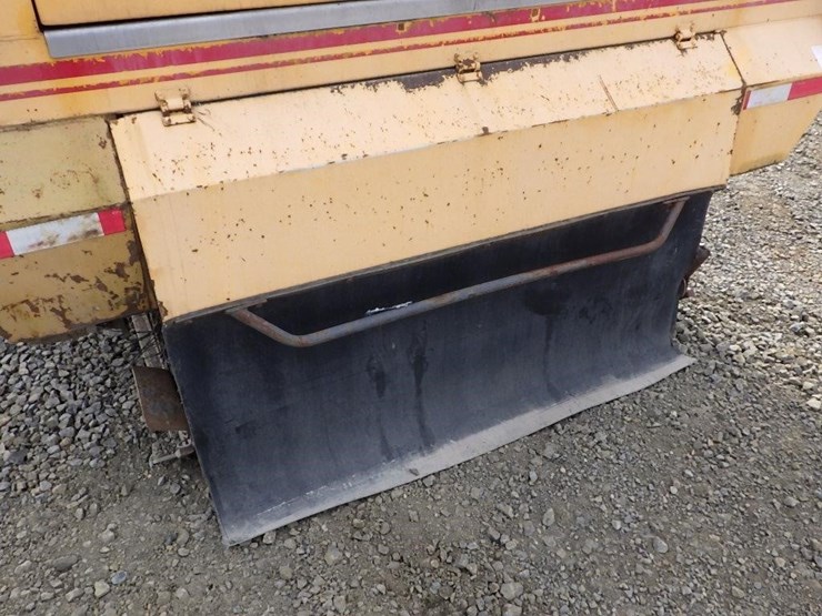 2005-elgin-sc-8000-s/a-street-sweeper-image-15