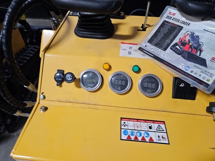 #690-•-2026-zjg-zj380-mini-skid-steer-image-19