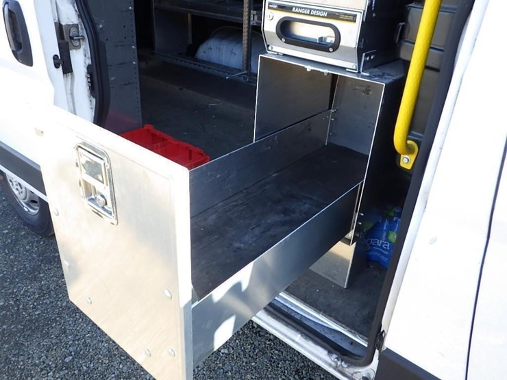 2021-dodge-1500-image-13