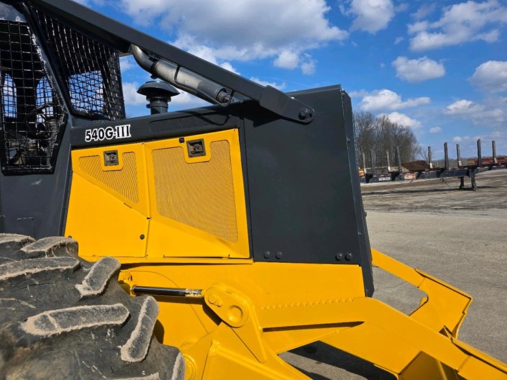 2003-deere-540g-iii-image-30