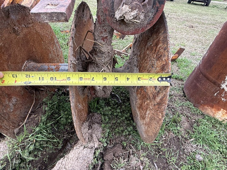 #41848-•-levee-plow-image-12