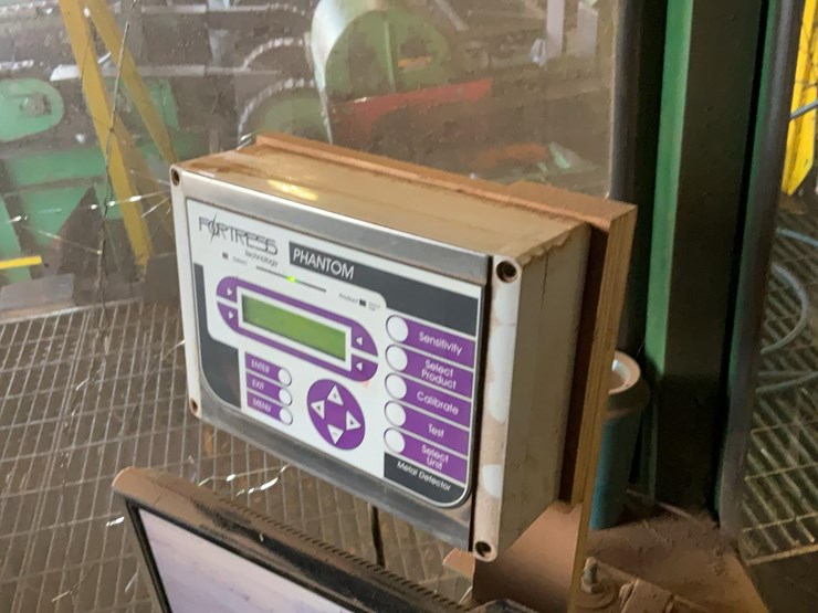 #154-•-fortress-technology-log-metal-detector-image-5