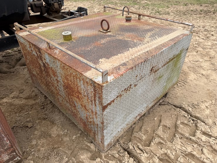 #41262-•-~240-gallon-fuel-tank-image-3