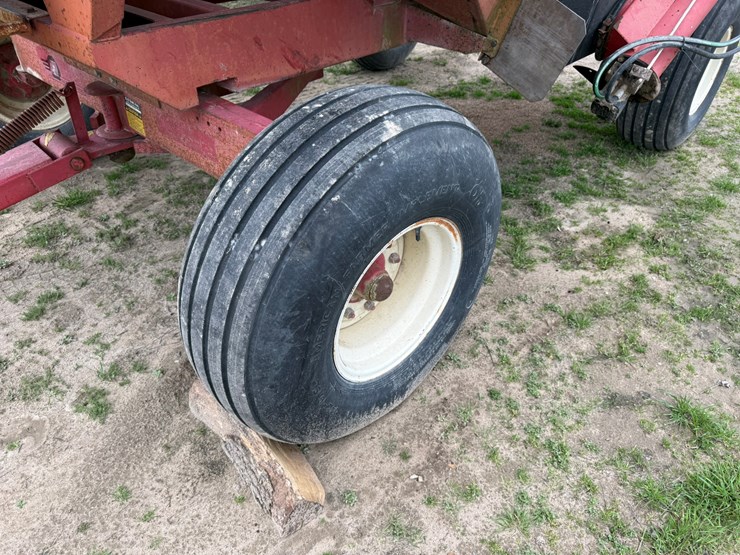 #41853-•-ez-trail-grain-cart-image-13