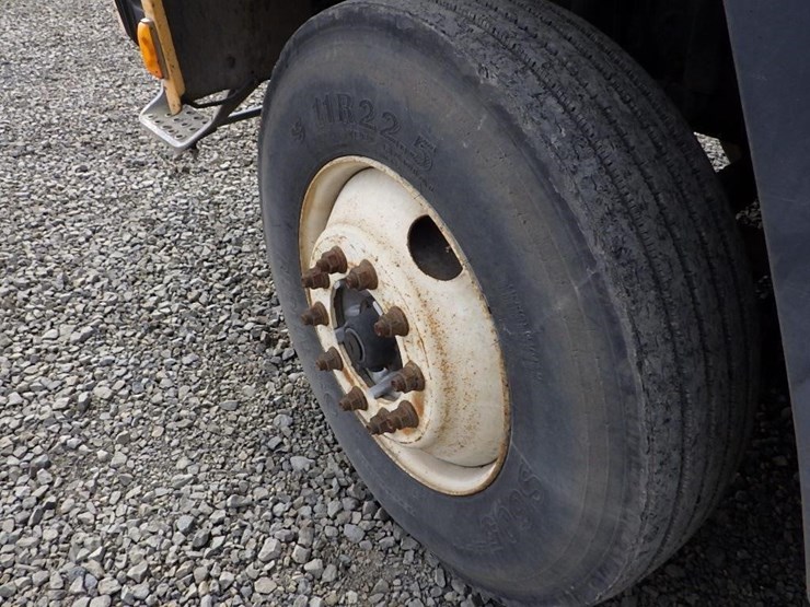 2005-elgin-sc-8000-s/a-street-sweeper-image-28