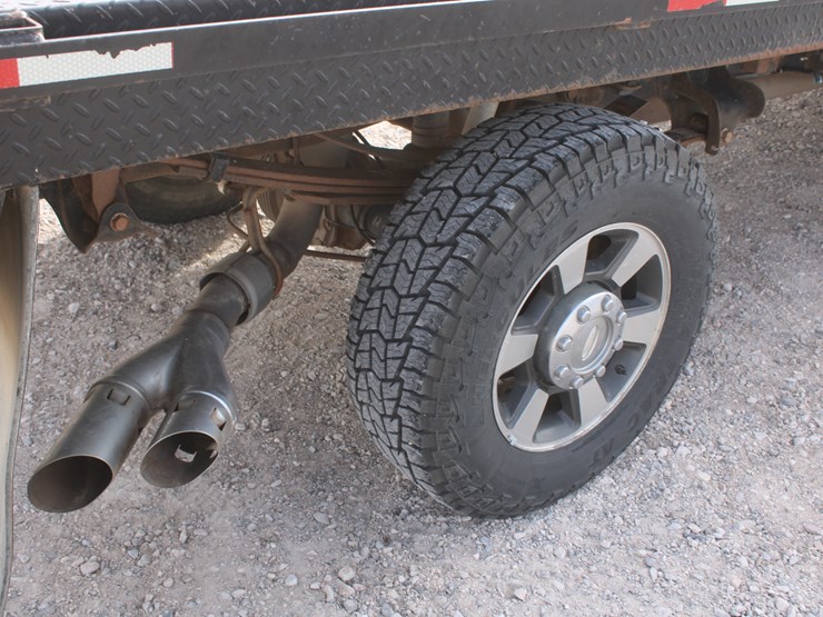 2011-ford-f250-lariat-image-18