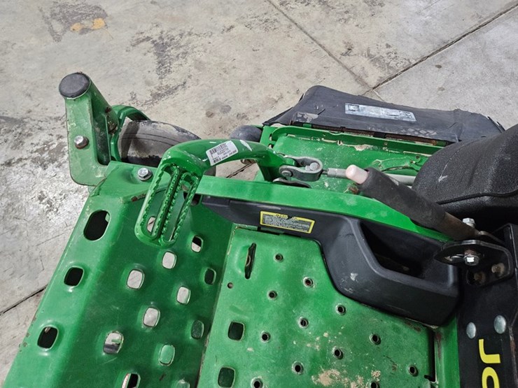 2015-john-deere-z930m-efi-image-22