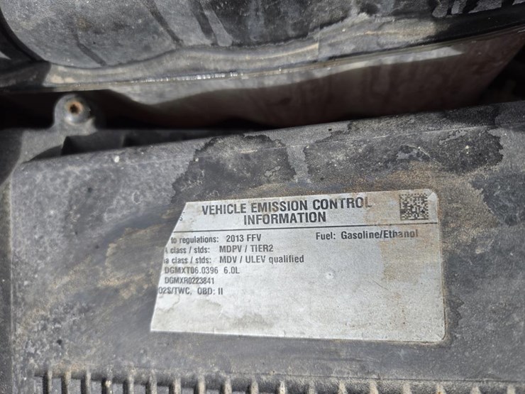 2013-chevrolet-k2500-image-24