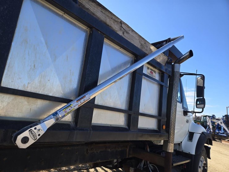 #204-•-2006-international-7500-tandem-dump-truck-image-14