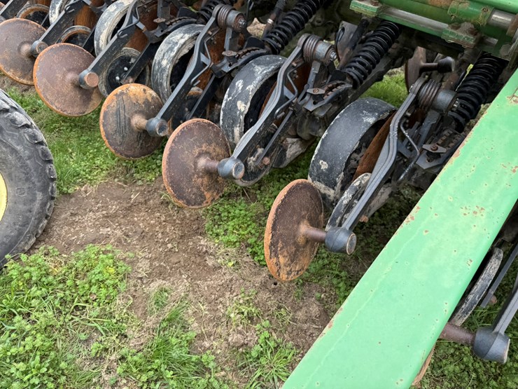 john-deere-1560-image-31