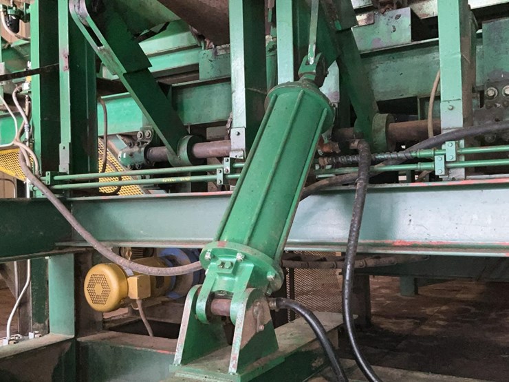 #157-•-salem-log-trough-image-21