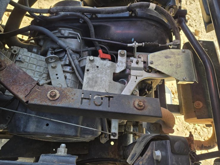 2013-kubota-rtv400ci-image-11